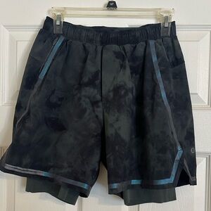 LULULEMON MEN SURGE SHORT LINED BOLD LINES SPRAY DYE  Size Small
